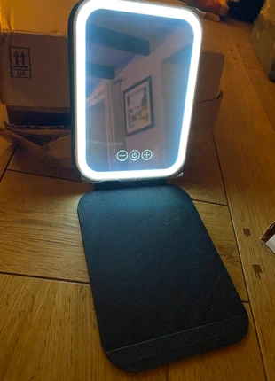 LED portable mirror, état: Neuf, 6,00 €, 7,00 € Protection acheteurs incluse