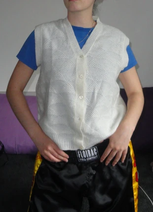 Pull sans manches tricoté main, marque: Fait Main, état: Très bon état, taille: M / 38 / 10, 12,00 €, 13,30 € Protection acheteurs incluse