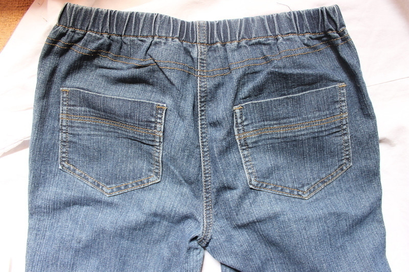 Jean/legging slim couleur bleu foncé avec poches au dos taille 12/13 ans 3
