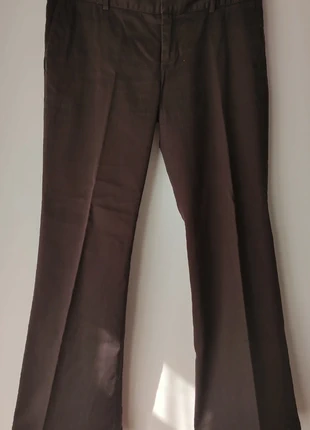 Calça chino Capri  bermuda cintura baixa, merk: Zara, staat: Heel goed, maat: M / 38 / 10, € 4,00, € 4,90 inclusief Kopersbescherming