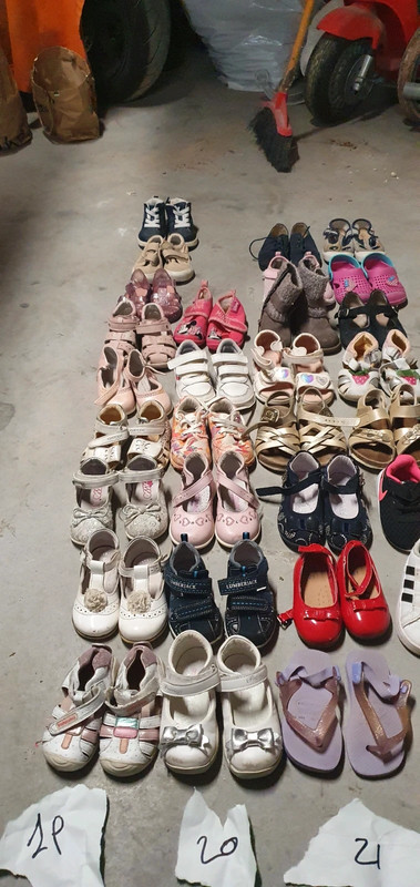 Scarpe bambino a taglia 19 20 21 22 solo 3 euro cadauno