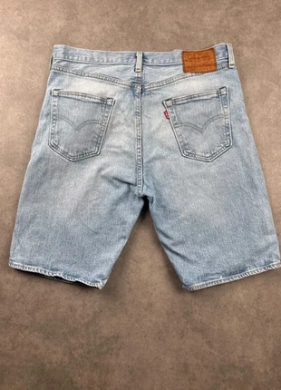 Short en jean bleu clair Levi's 501 taille M homme - W33 coupe droite - SHO0389, marke: Levi's, zustand: Sehr gut, größe: M, 7,00 €, 8,05 € beinhaltet Vinted-Käuferschutz Pro