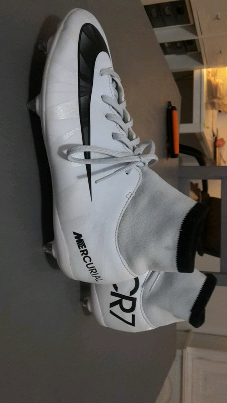 Nacarado Contaminado Perspectiva Chaussures de foot /rugby P 37,5 CR27 Nike - Vinted