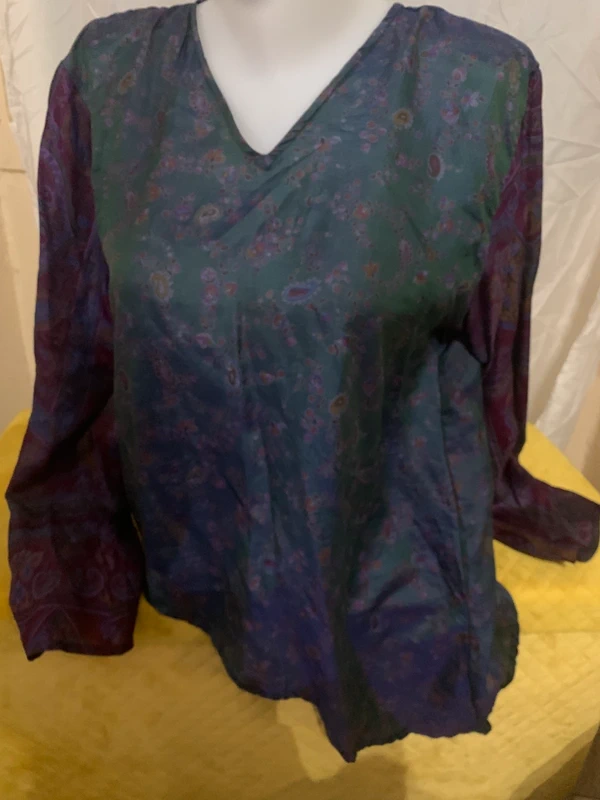 Blouse 30 Shanty taille 38 100%soie vert bleu-violet - photo numéro 2