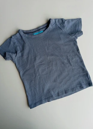 Camiseta básica manga corta gris, marca: C&A, estado: Muy bueno, tamaño: 12-18 meses / 80 cm, 3,00 €, 3,85 € Protección al comprador incluida