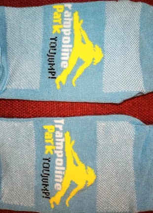 Lot de 2 paires de chaussettes pour trampoline, marque: You Jump, état: Neuf sans étiquette, taille: 31-33, 2,00 €, 2,80 € Protection acheteurs incluse