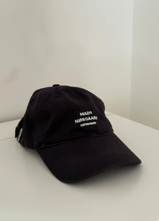 Casquette Mads Norgaad Blue, marca: Mads Nørgaard, estado: Muito bom, tamanho: Tamanho único, €40.00, €42.70 inclui Proteção do Comprador