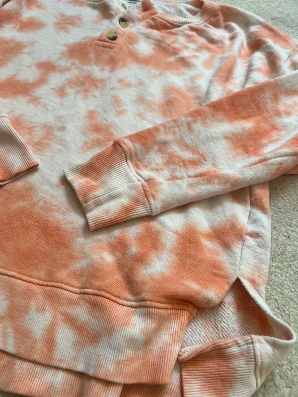 tie dye sweatshirt 2