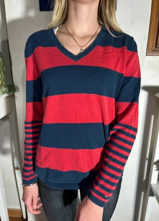 Pull Tommy Hilfiger Rouge Bleu marine- Logo- Col V- taille L- femme, marque: Tommy Hilfiger, état: Très bon état, taille: L / 40 / 12, 16,90 €, 18,45 € Protection acheteurs incluse