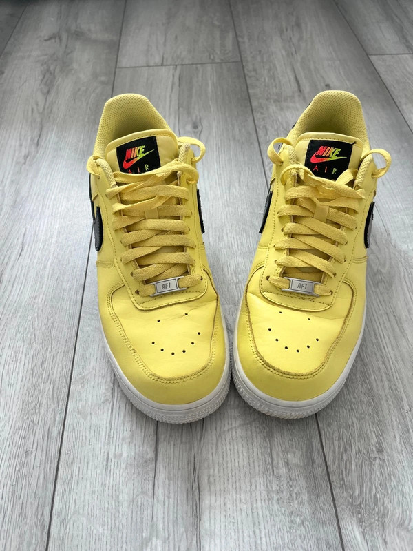 Nike Air Force 1 07 LV8 3 yellow Smiley Face UK7