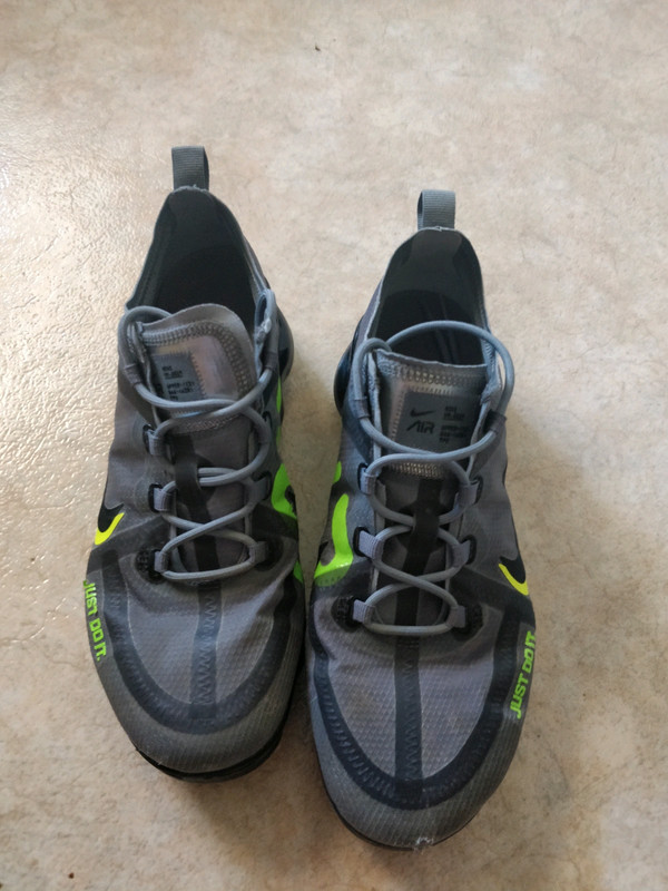 Nike Vapormax Noir et Vert taille 40 Vinted