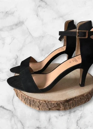 Chaussures à talons noires 38, merk: Gémo, staat: Nieuw zonder prijskaartje, maat: 38, € 14,00, € 15,40 inclusief Kopersbescherming