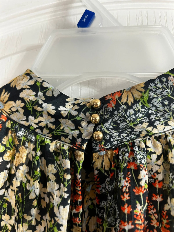 H&M Women’s Floral Blouse Size M.  1678 3