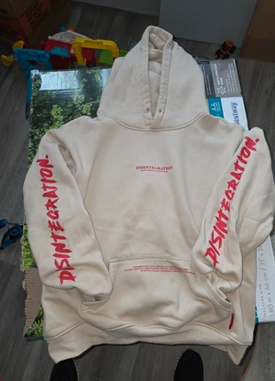 Stoere Streetwear / Graphic Hoodie Crème/Beige Maat M, staat: Heel goed, maat: M / 38 / 10, € 11,50, € 12,78 inclusief Kopersbescherming