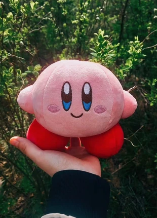 Peluche kirby, marque: Kirby, état: Très bon état, taille: 3 ans / 98 cm, 5,90 €, 6,90 € Protection acheteurs (Pro) incluse