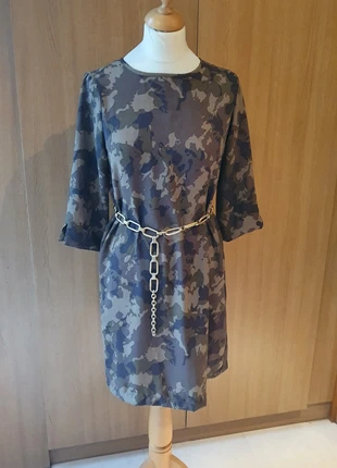 Stoer camo jurkje – Only maat 34 - camouflage jurkje, merk: ONLY, staat: Heel goed, maat: XS / 34 / 6, € 10,00, € 11,20 inclusief Kopersbescherming