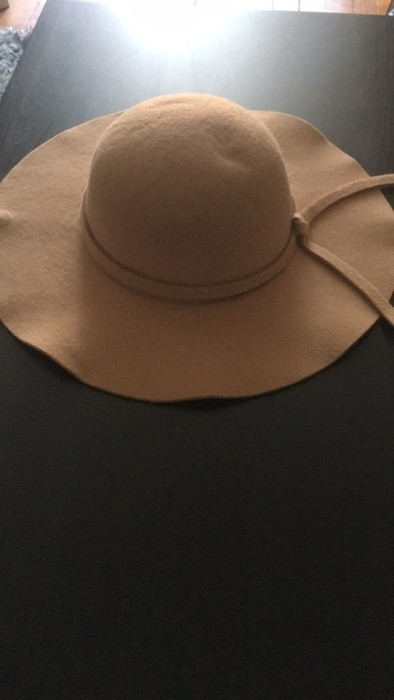 chapeau  2