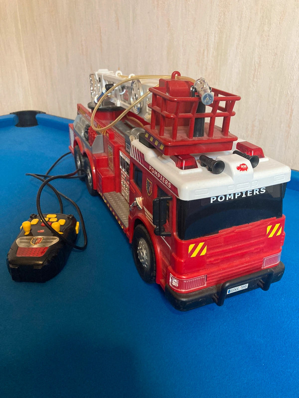 Camion pompier télécommandé