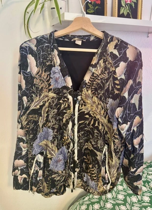 Veste matelassée H&M Trend satinée à motif fleuri, brand: H&M, condition: Good, size: S / 36 / 8, €12.00, €13.30 includes Buyer Protection