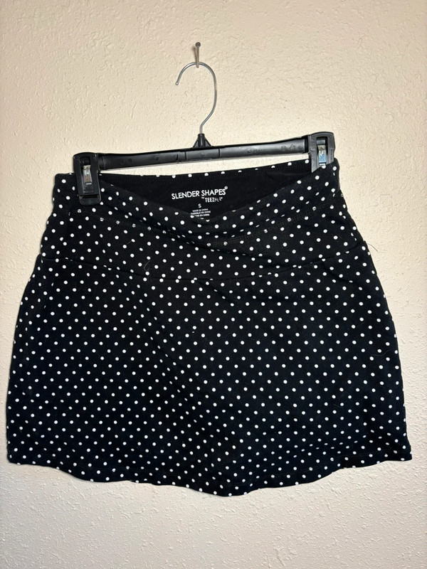 Black and white polka dot skirt 2