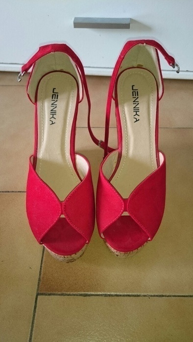 Chaussures rouges compensées 2