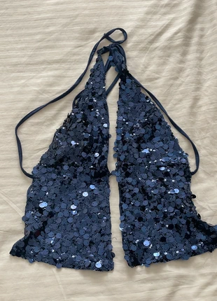 Haut paillete bleu marine dos nu, marque: non renseigné, état: Neuf sans étiquette, taille: S / 36 / 8, 15,00 €, 16,45 € Protection acheteurs incluse