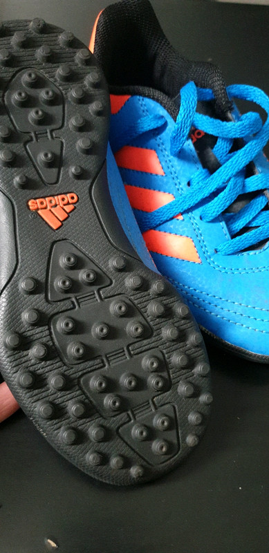 Chaussures futsal T.38.5 - Vinted