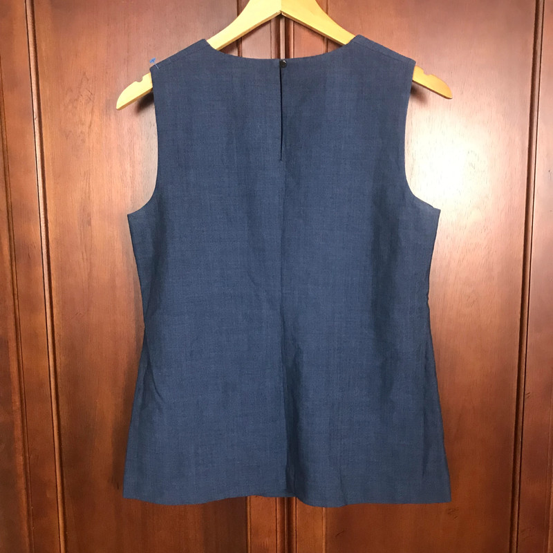 Banana Republic Blouse Top Womens Size 6 Navy Blue Ruffled Sleeveless Wool Blend 4