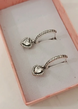 Orecchini cerchi con cuori pendenti e brillantini, marque: Argento, état: Très bon état, 12,00 €, 13,30 € Protection acheteurs incluse