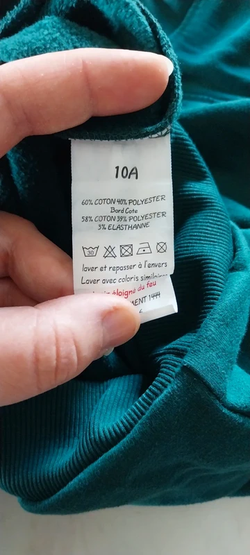 Lot de 3 Pulls à capuche garçon état neuf - photo numéro 5