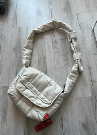 unique quilted puffer bag, merk: Local, staat: Nieuw met prijskaartje, € 28,00, € 30,10 inclusief Kopersbescherming
