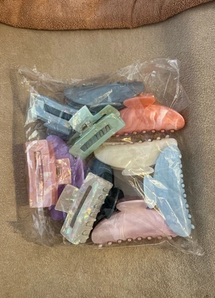 12 pinces à cheveux, brand: NO LABEL, condizioni: Nuovo con cartellino, €5.00, €5.95 include la Protezione acquisti