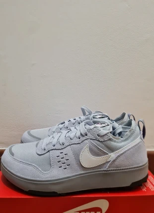 Nike City – grise et blanche, brand: Nike, condizioni: Nuovo senza cartellino, taglia: 39, €45.00, €47.95 include la Protezione acquisti