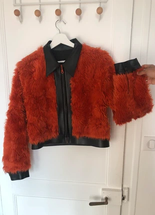 Veste fausse fourrure orange col cuir noir - style Bratz / Y2K - T.M, brand: Fourrure, condition: Good, size: S / 36 / 8, €20.00, €21.70 includes Buyer Protection
