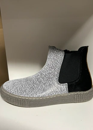 Nieuwe leren chelsea39, merk: Piedro, staat: Nieuw zonder prijskaartje, maat: 39, € 29,00, € 31,15 inclusief Kopersbescherming Pro