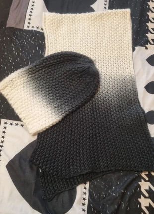 Sciarpa e berretta, brand: Terranova, condizioni: Ottime, taglia: S, €3.00, €3.85 include la Protezione acquisti