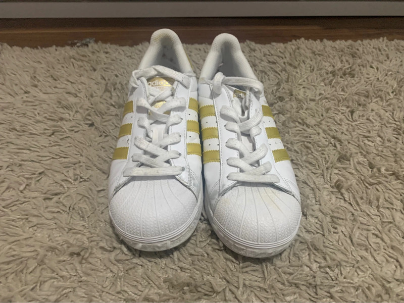 Zapatillas Adidas superstar dorada Vinted