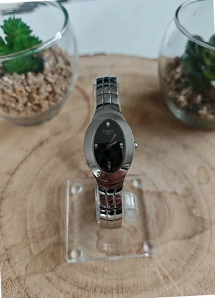 Montre bracelet TISSOT oval-t ref: sko-bb-75948 acier argentée verre saphir femmes, brand: Tissot, condition: Very good, size: Up to 30 mm, €65.90, €69.90 includes Buyer Protection Pro