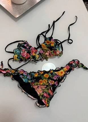 Bikini floreale Bikini Lovers - Taglia L, marca: Bikini Lovers, estado: Muy bueno, tamaño: L / 40 / 12, 20,00 €, 21,70 € Protección al comprador incluida