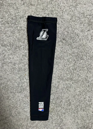 Scalda muscolo nba lakers, merk: Tarmak, staat: Heel goed, € 5,00, € 5,95 inclusief Kopersbescherming