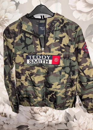 veste garçon, brand: Teddy Smith, condizioni: Ottime, taglia: 14 anni / 164 cm, €15.00, €16.45 include la Protezione acquisti