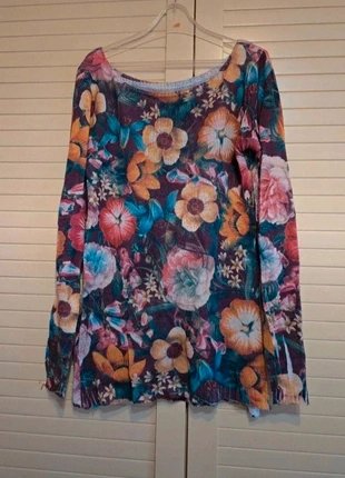 Pullover classico  donna fiorato
In ottimo stato 
Taglia S/M, marque: Tessuto, état: Très bon état, taille: S / 36 / 8, 4,90 €, 5,85 € Protection acheteurs incluse