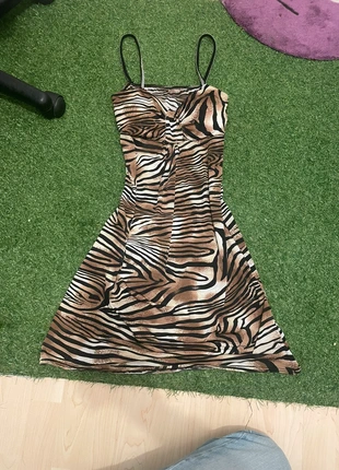 petite robe motif tigre, brand: unknown, condition: Good, size: M / 38 / 10, €4.00, €4.90 includes Buyer Protection