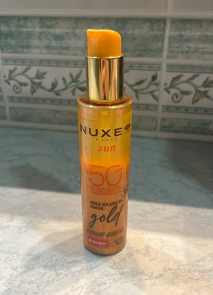 Huile solaire Nuxe, marque: Nuxe, état: Neuf avec étiquette, 15,00 €, 16,45 € Protection acheteurs incluse