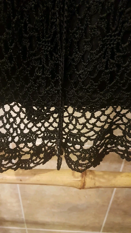 Top dentelle et perles 34/36 - photo numéro 3