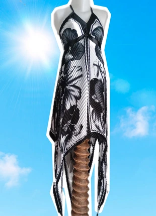 Robe plissée noir et blanc à fleurs queue de pie ruban, état: Très bon état, taille: S / 36 / 8, 7,00 €, 8,05 € Protection acheteurs (Pro) incluse