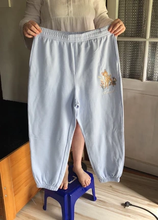 Bas de jogging bleu ciel , marque: H&M Divided, état: Très bon état, taille: L / 40 / 12, 6,00 €, 7,00 € Protection acheteurs incluse