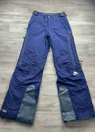 Pantalon de ski Nike ACG rétro violet en nylon taille XS, marke: Nike ACG, zustand: Sehr gut, 49,00 €, 52,15 € inklusive Vinted-Käuferschutz