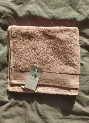 New George Hand Towel – Soft Pink, 50×90 cm, 100% Cotton, brand: George, condition: New with tags, £3.50, £4.38 includes Buyer Protection