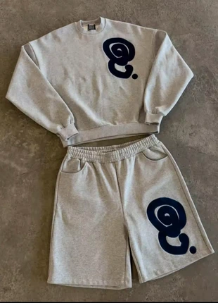 Ensemble y2k, état: Neuf sans étiquette, taille: M, 42,00 €, 44,80 € Protection acheteurs incluse